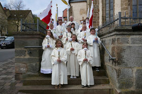 Feier der 1. Heiligen Kommunion in Sankt Crescentius (Foto: Karl-Franz Thiede)